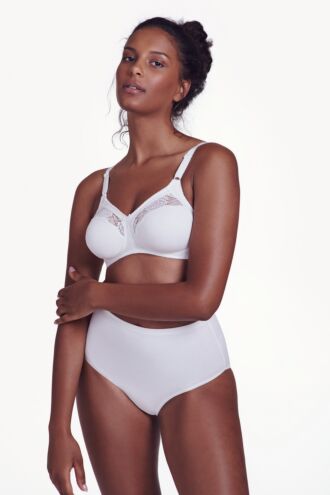 Manja Wireless Moulded Bra